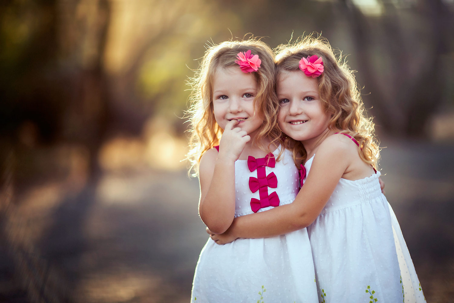 Identical Twins Pictures And Photoshoot Ideas Bidun Art