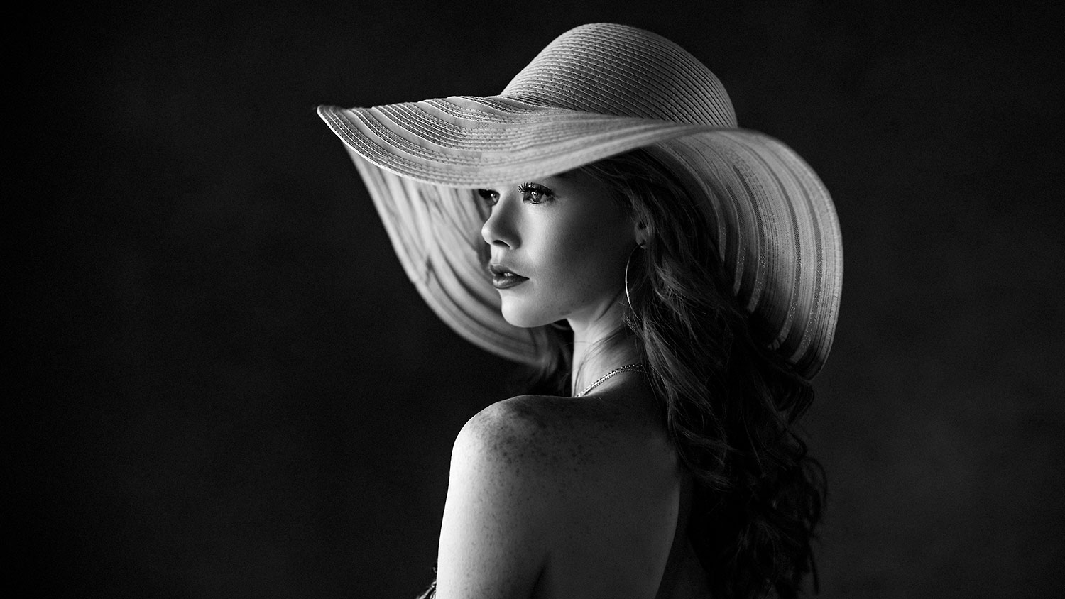 Black and White Portrait Photography [Ultimate Guide] Bidun Art