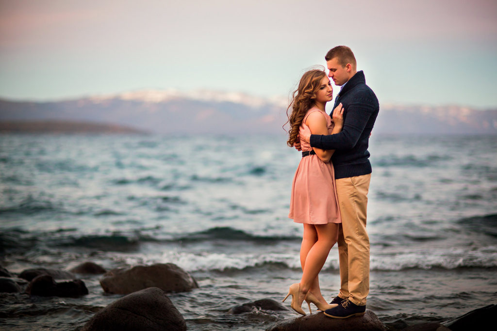 Dreamy Valentine's Day Photoshoot Ideas For Couples